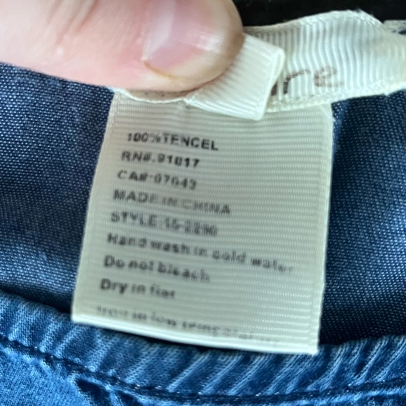 Blue Chambray Sleeveless Tunic Dress / Top - Picture 4 of 9